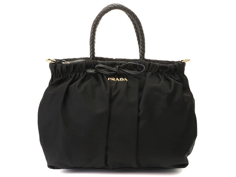 Prada handbag Black Calfskin